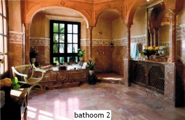 17 Bedroom Villa in Marbella - Photo 24