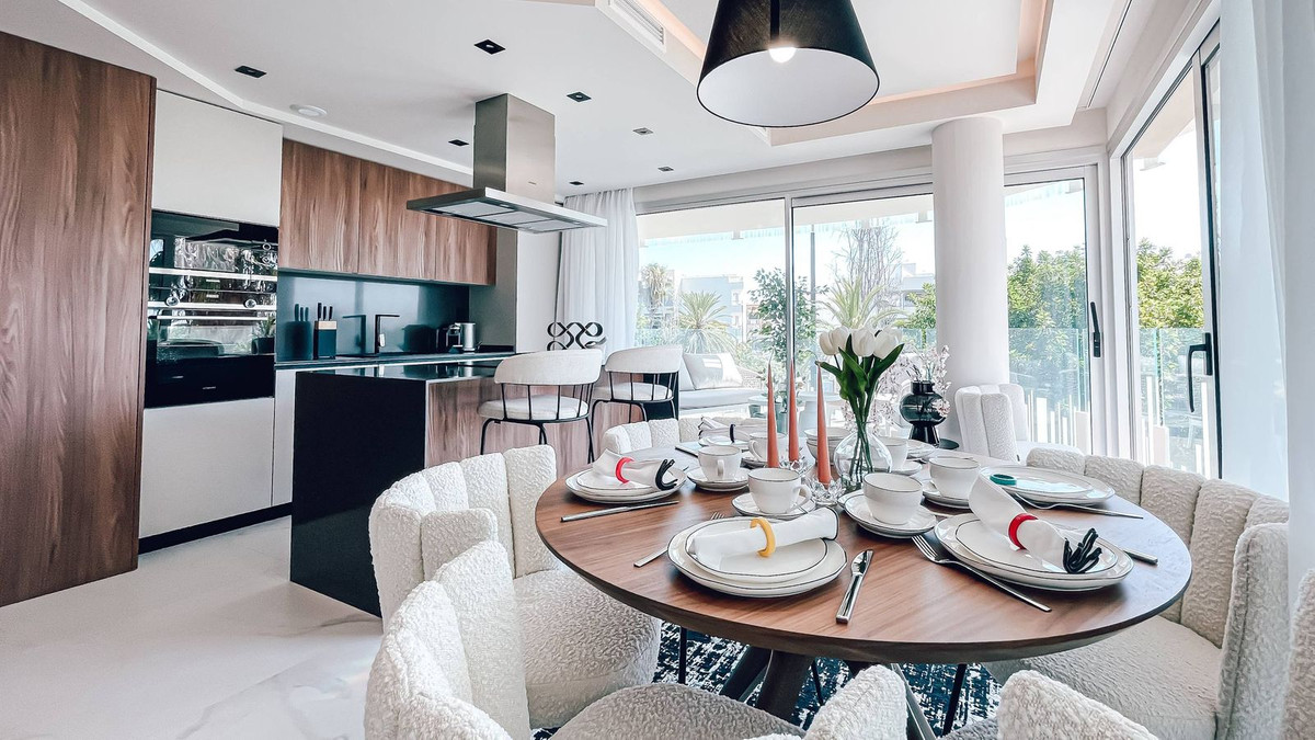 3 Bedroom Apartment in San Pedro de Alcántara - Photo 3