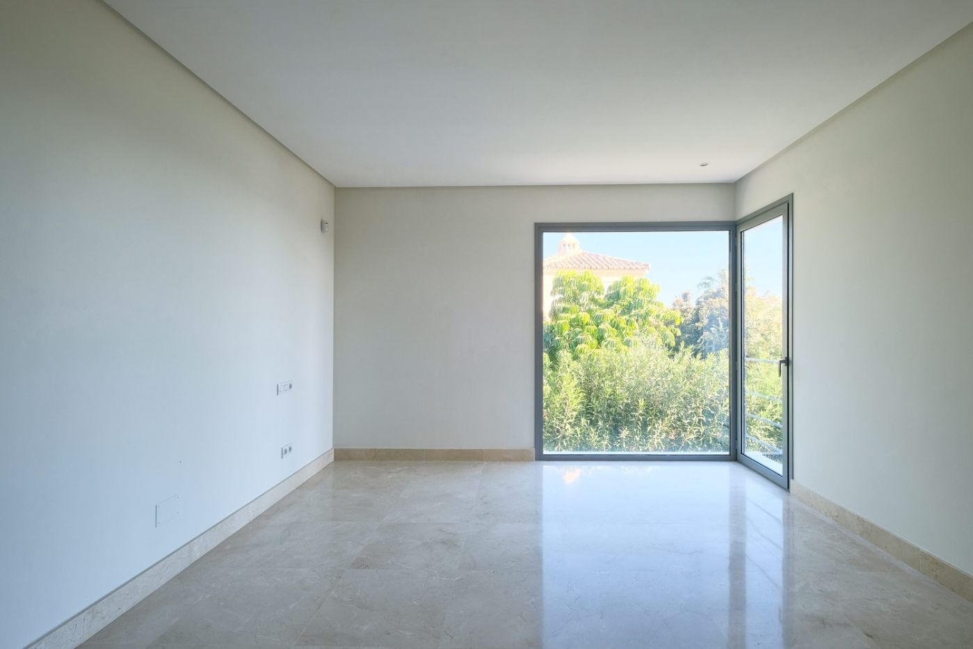 4 Bedroom Villa in Benahavís - Фото 11