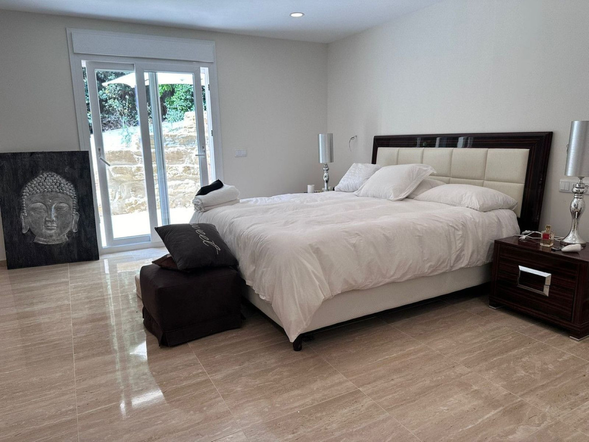 6 Bedroom Villa in Marbella - Фото 10