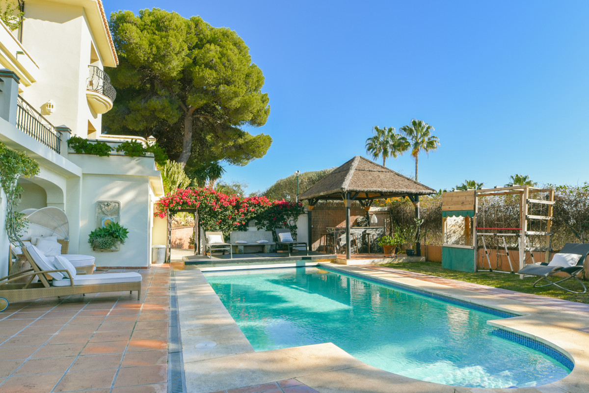 5 Bedroom Villa in Marbella - Photo 47