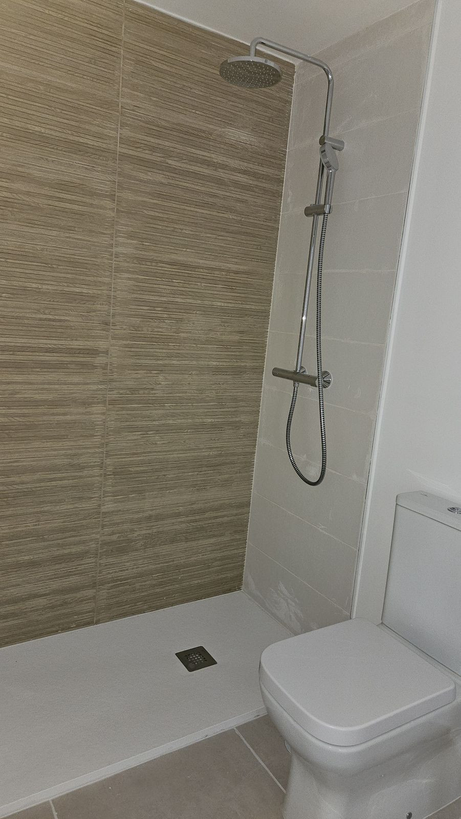 2 Bedroom Apartment in Estepona - Photo 34