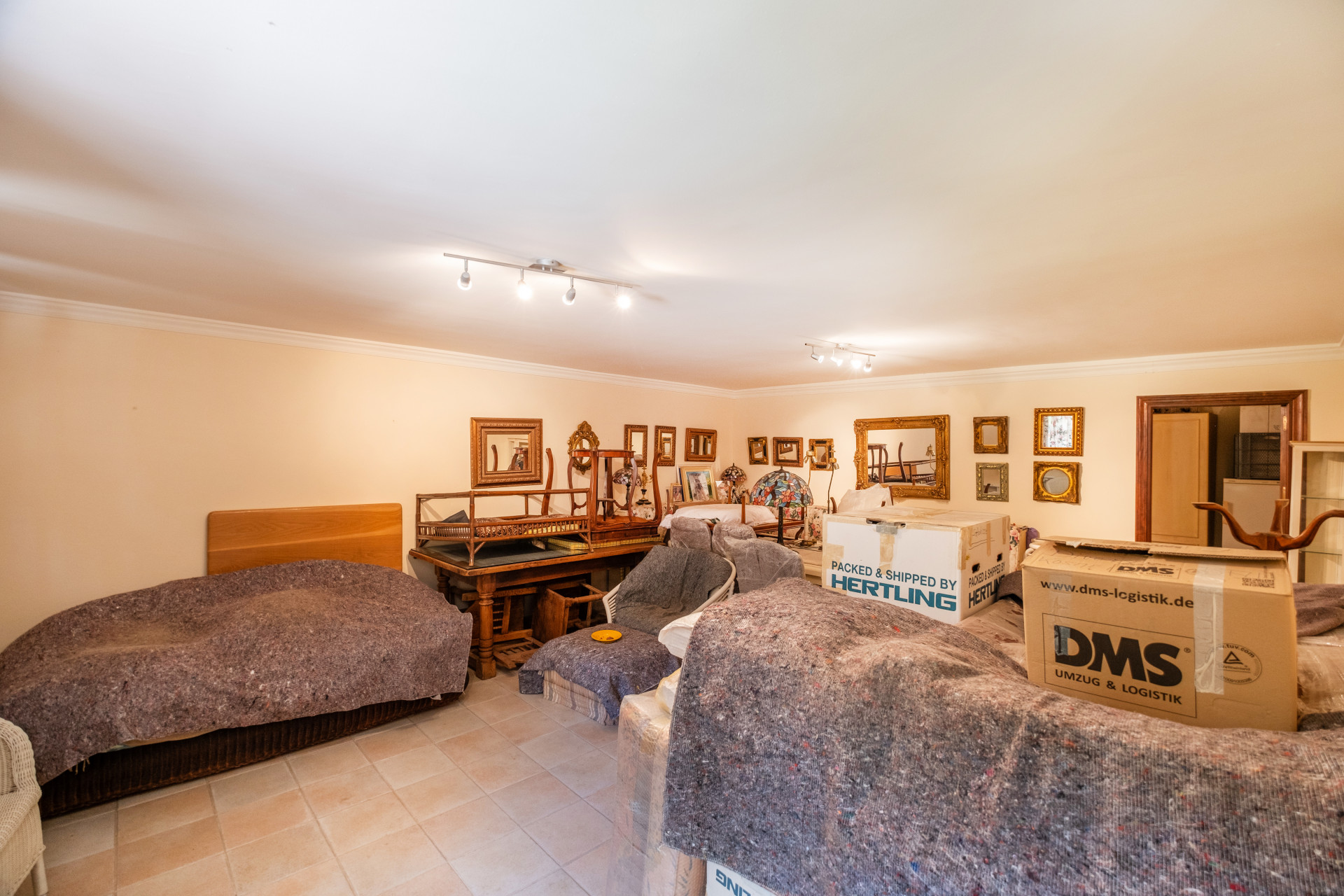 4 Bedroom Villa in Marbella - Photo 21