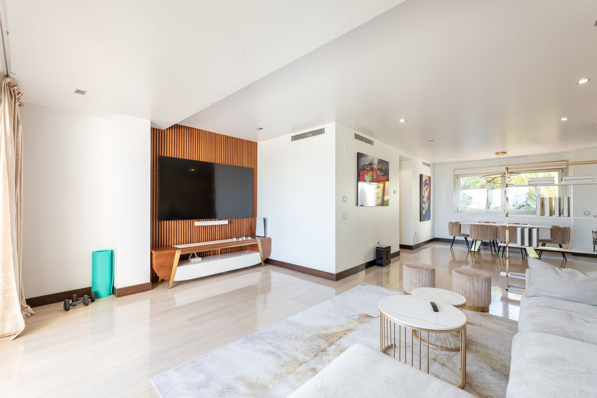 2 Bedroom Apartment in Benahavís - Foto 5