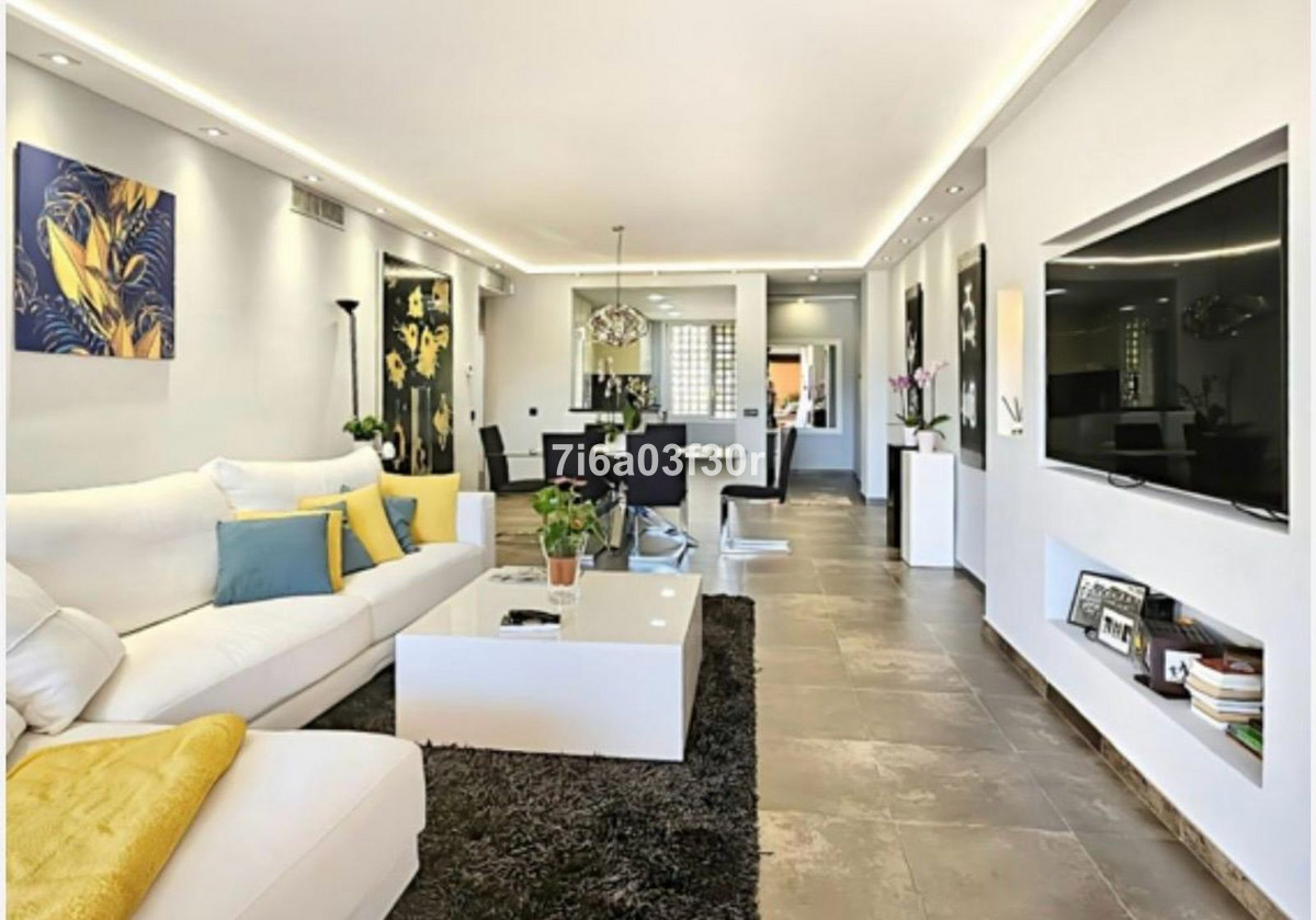2 Bedroom Apartment in Estepona - Foto 13