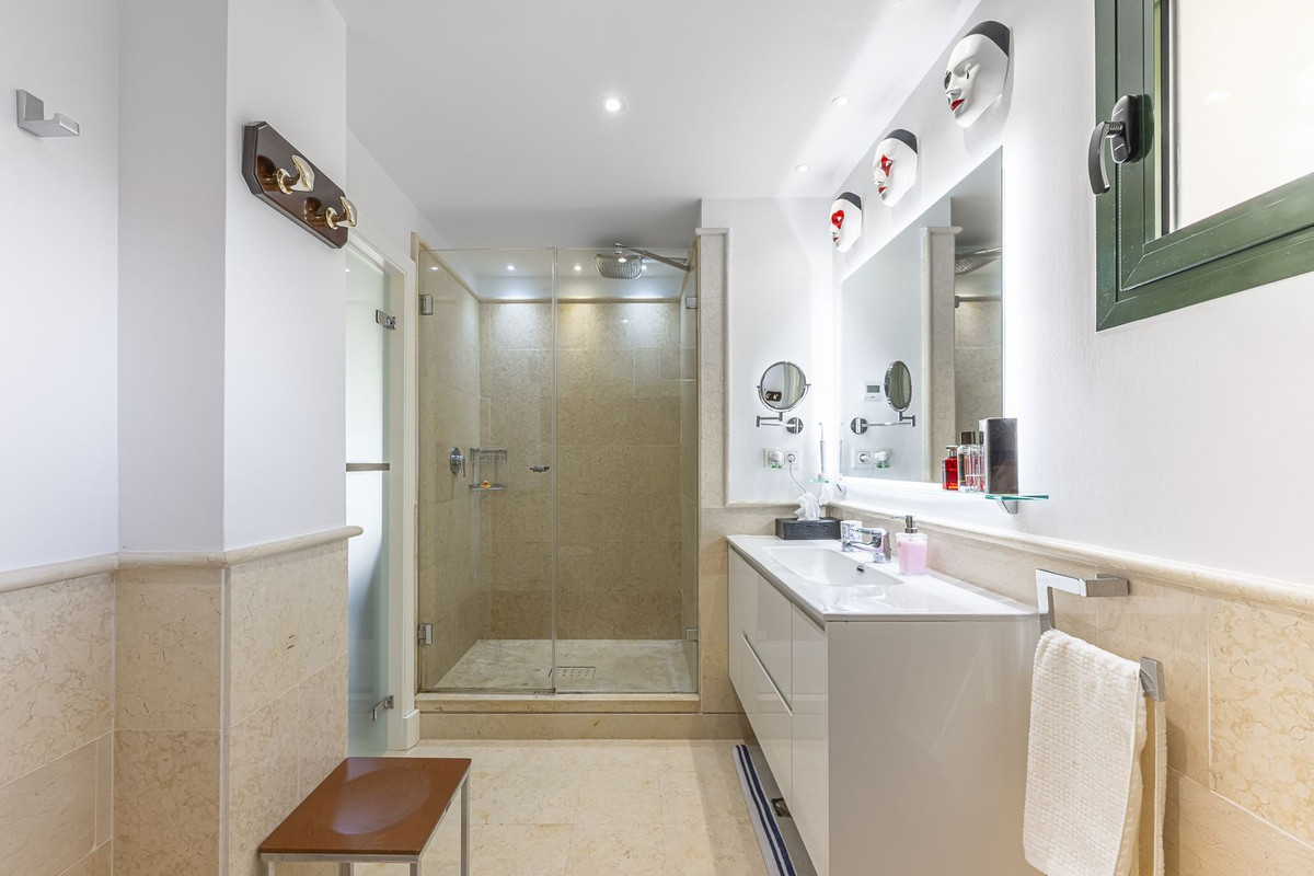 3 Bedroom Apartment in Benahavís - Foto 36