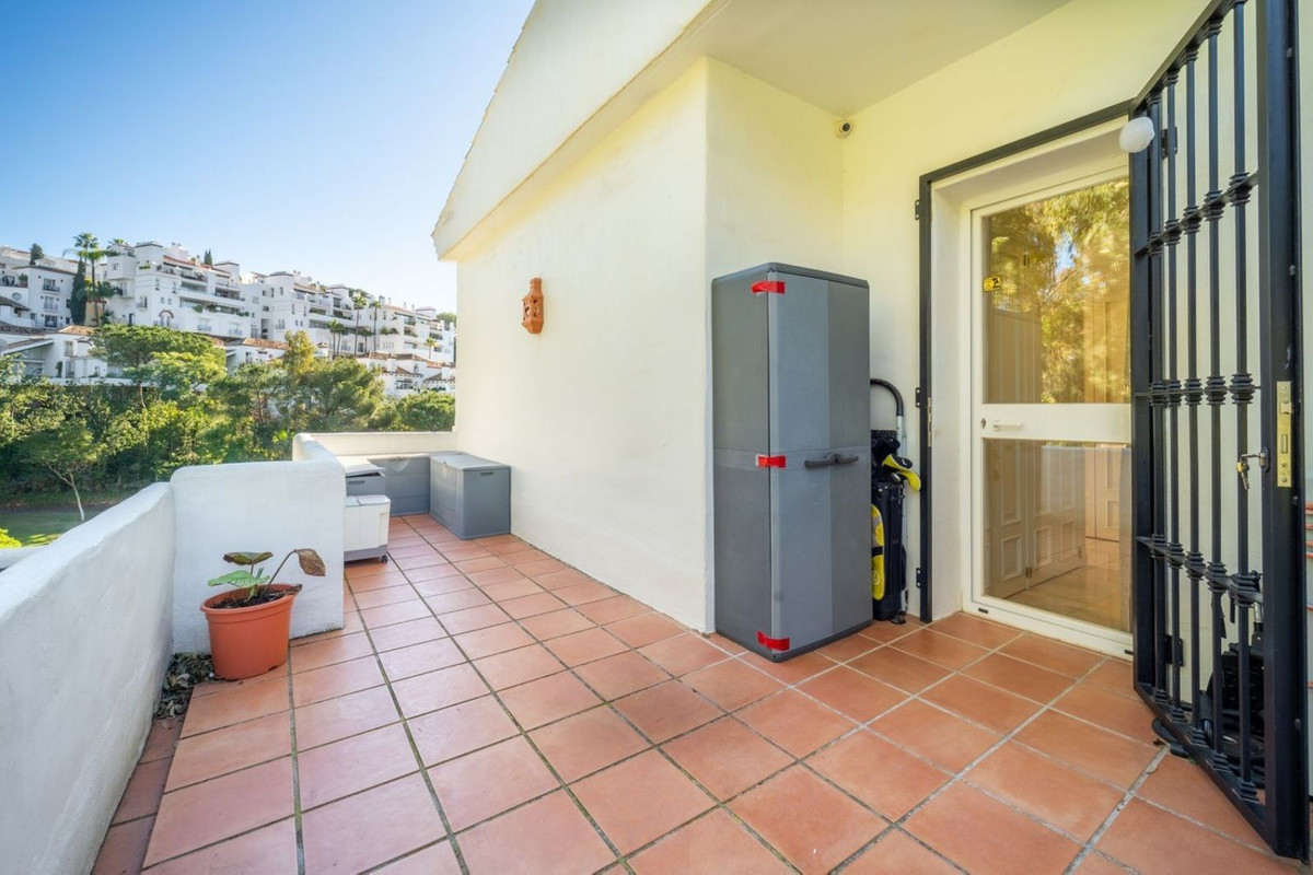 3 Bedroom Apartment in Benahavís - Foto 15