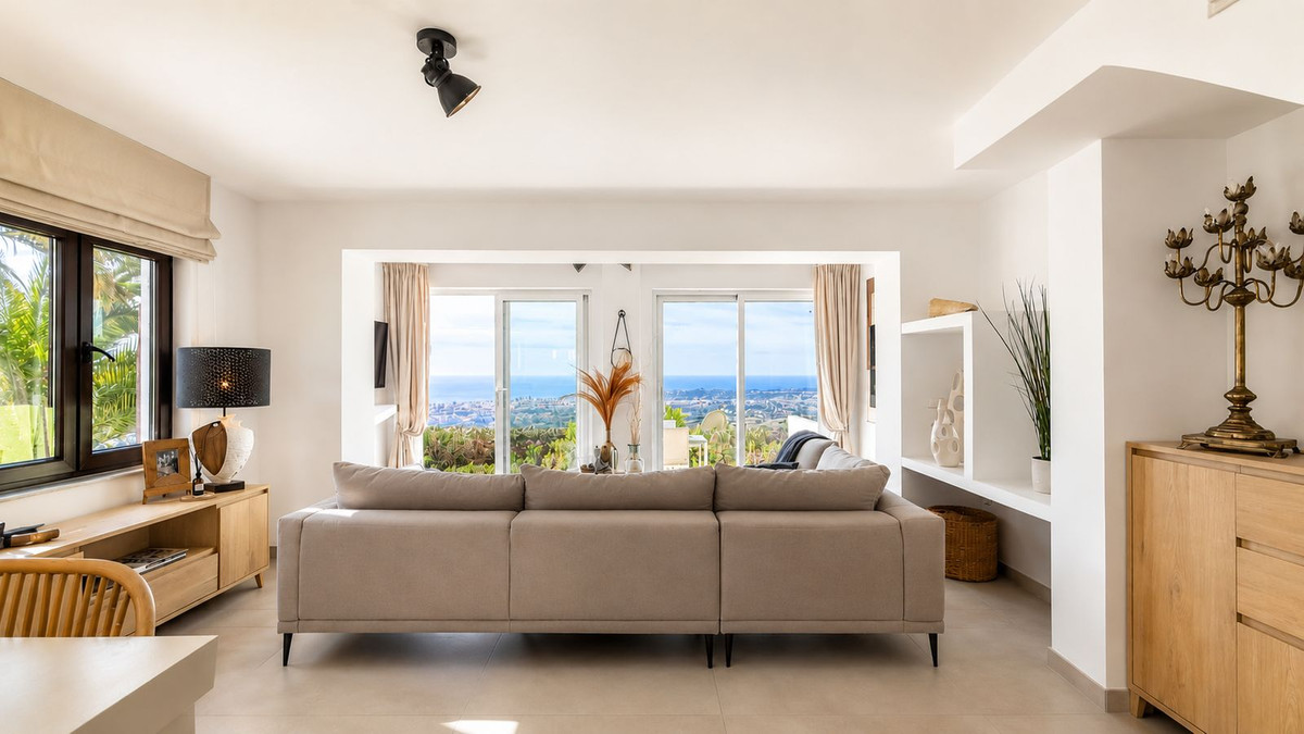 2 Bedroom Villa in Mijas - Photo 2