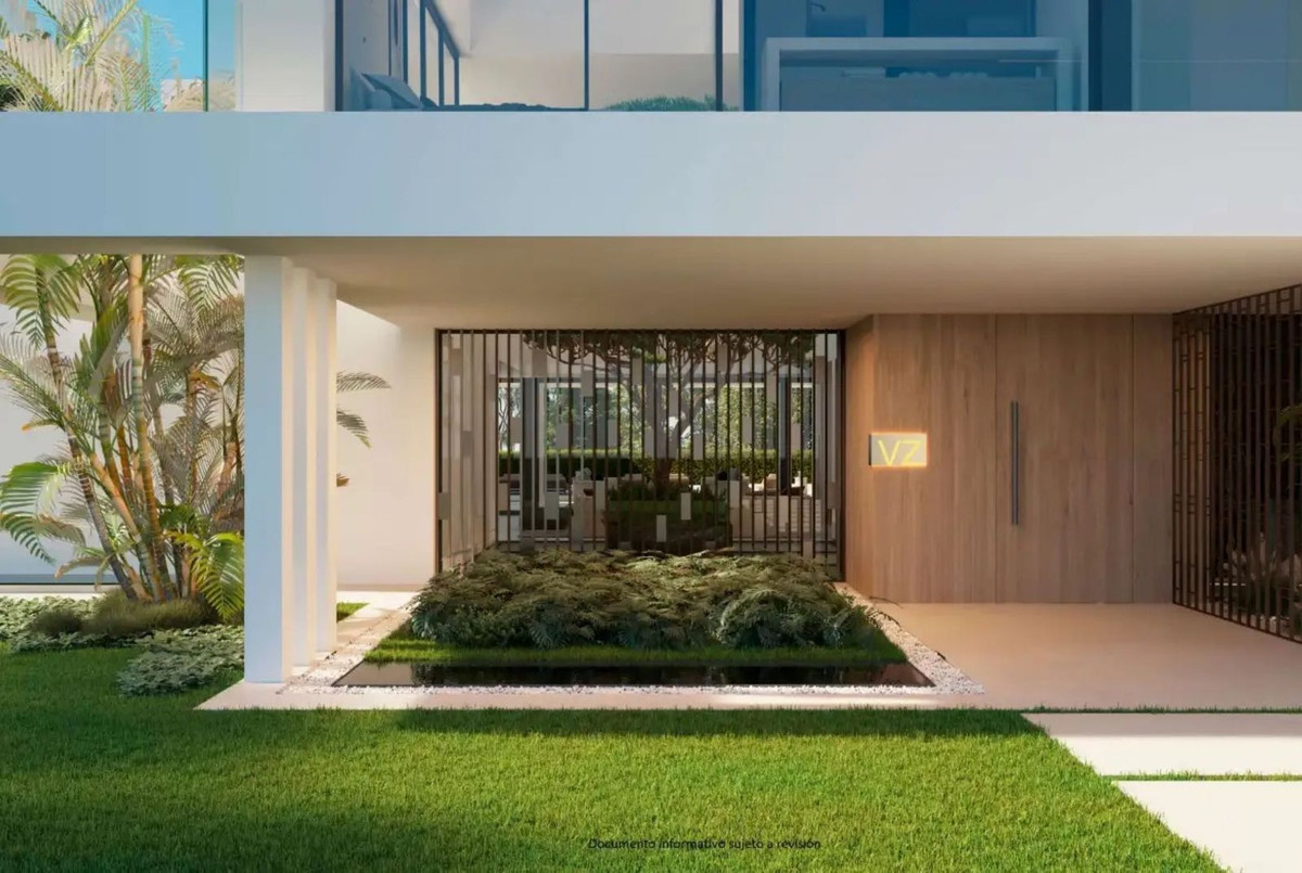 5 Bedroom Villa in Marbella - Photo 8