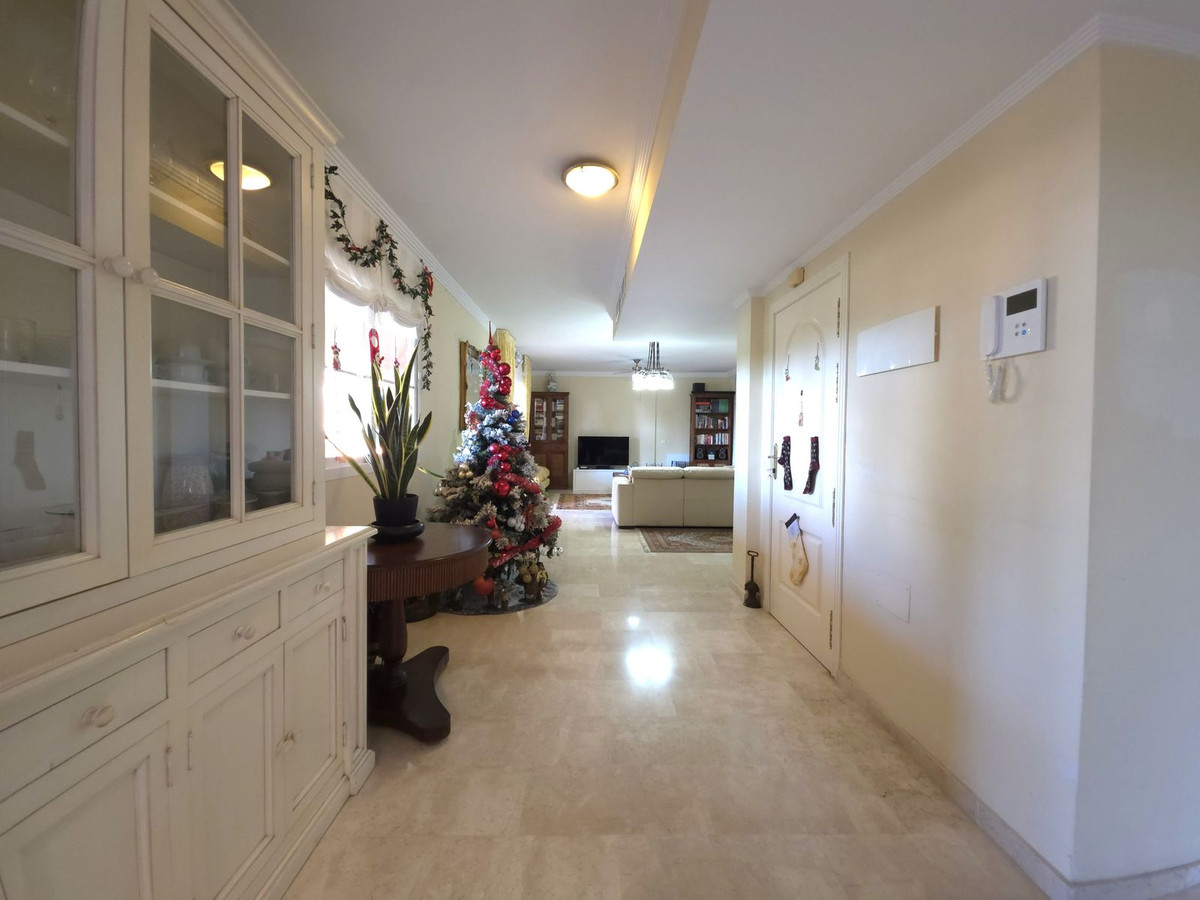 2 Bedroom Apartment in Marbella - Photo 14