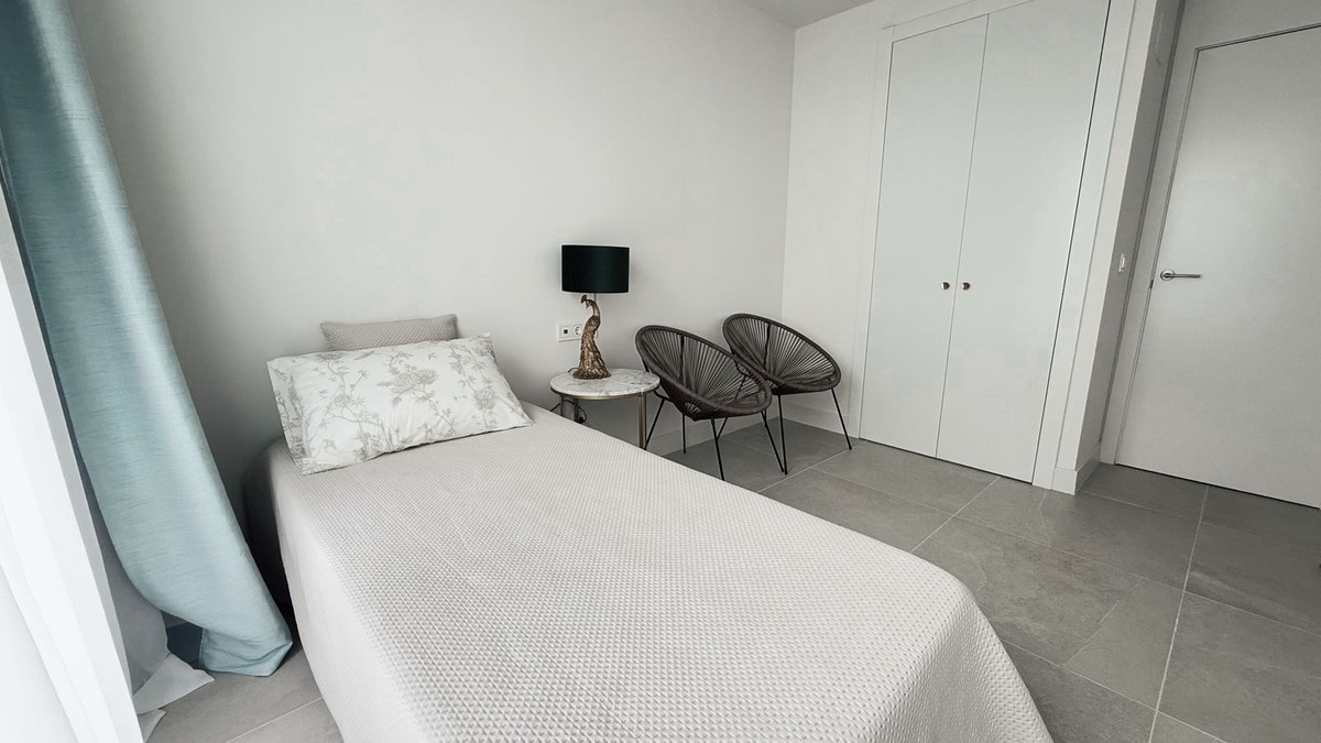 3 Bedroom Townhouse in Marbella - Photo 13