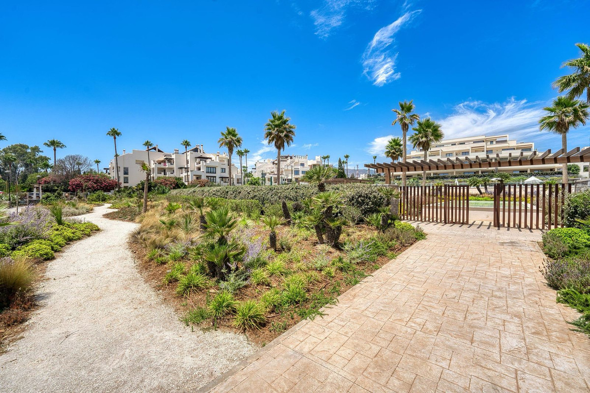 3 Bedroom Apartment in Estepona - Photo 29