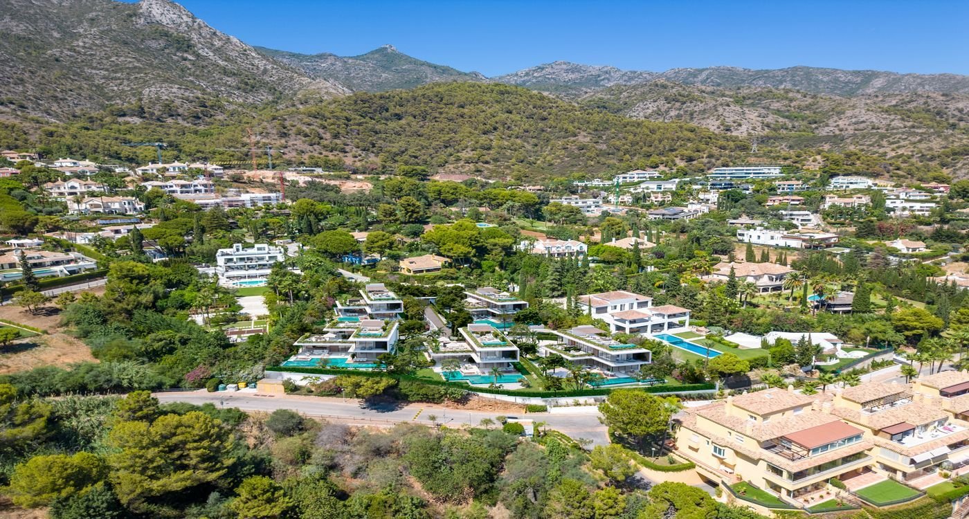 5 Bedroom Villa in Marbella - Photo 3