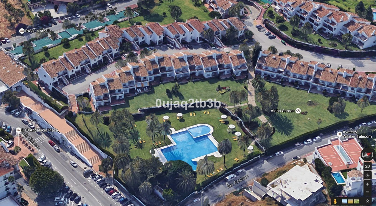 2 Bedroom Apartment in Marbella - Photo 19
