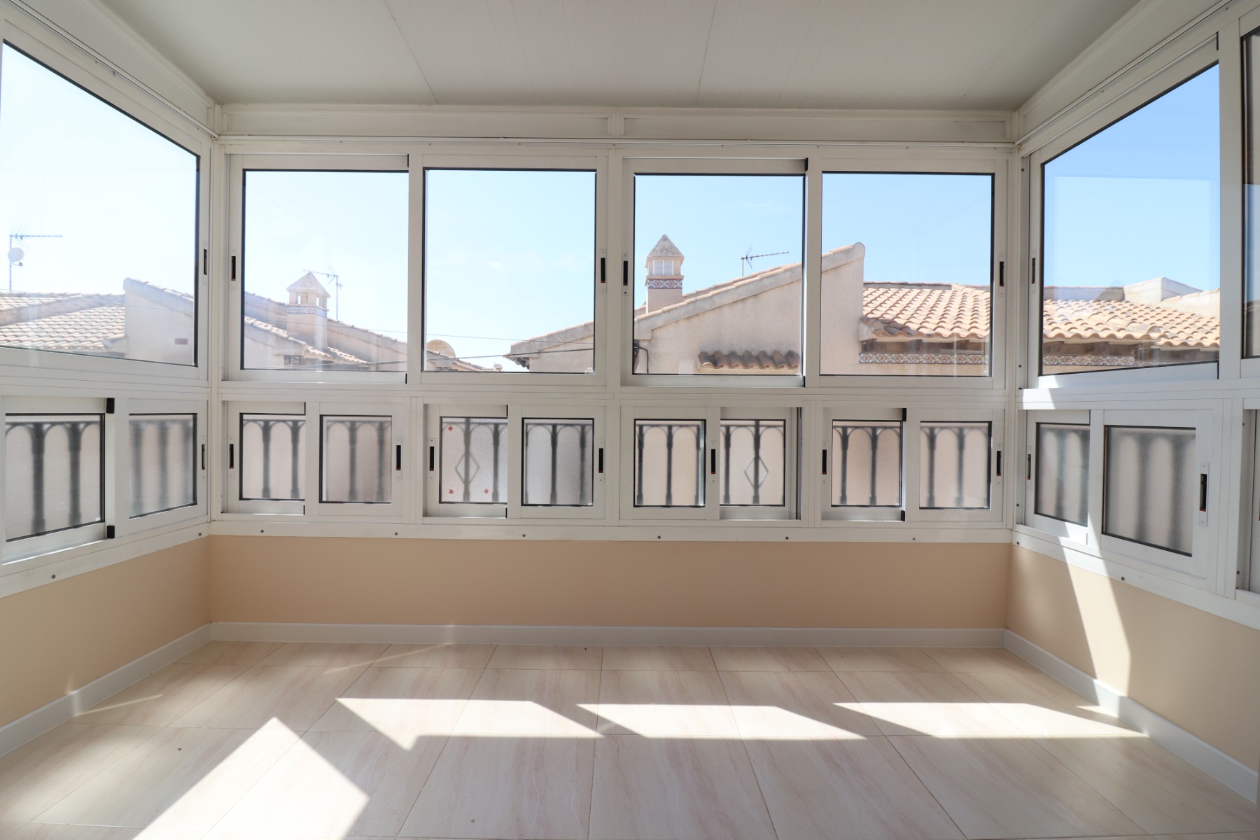 Apartamento com 2 quartos com piscina em Alicante, Espanha – Foto 7