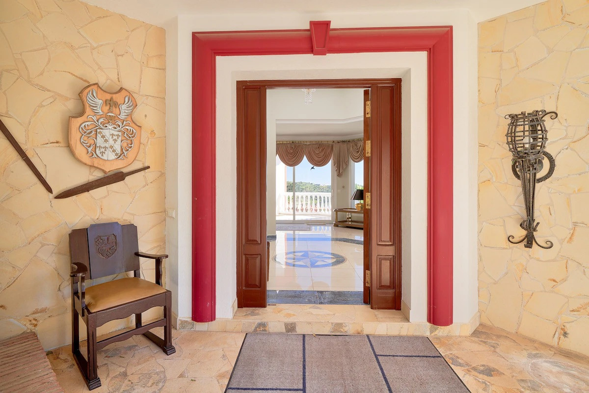 6 Bedroom Villa in Marbella - Foto 8