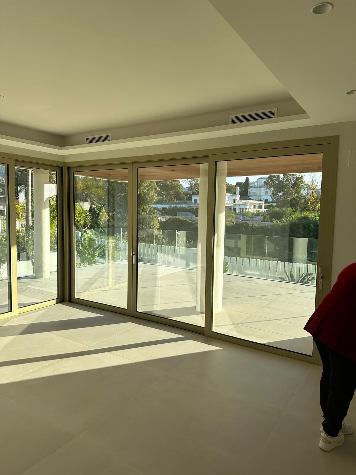 2 Bedroom Apartment in Marbella - Photo 6