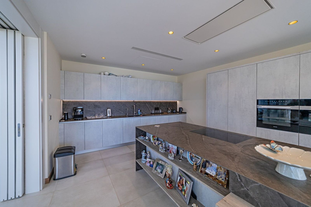 5 Bedroom Villa in Benahavís - Foto 11