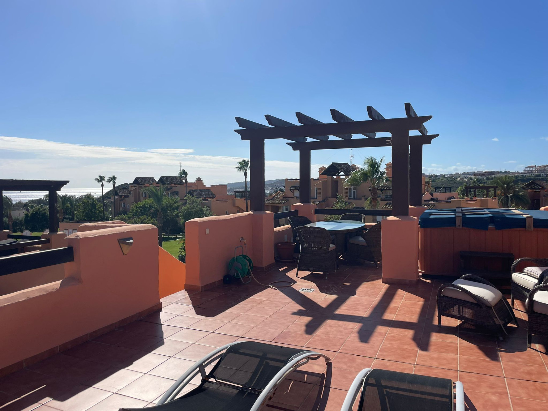 2 Bedroom Penthouse in Casares - Photo 16