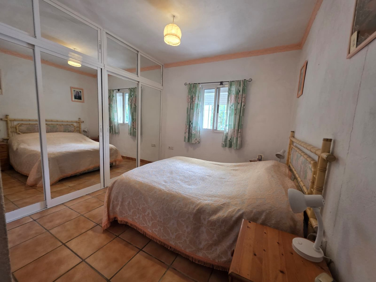 3 Bedroom Villa in Coín - Photo 8