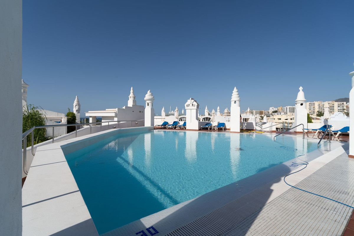 3 Bedroom Penthouse in Benalmádena - Photo 2