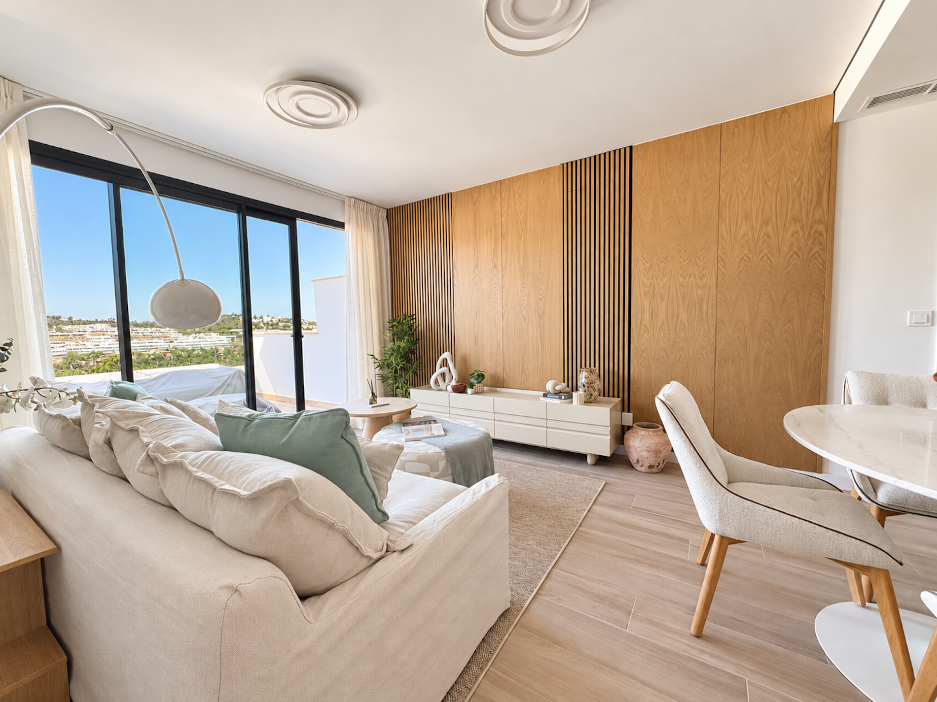 2 Bedroom Apartment in Mijas - Photo 19