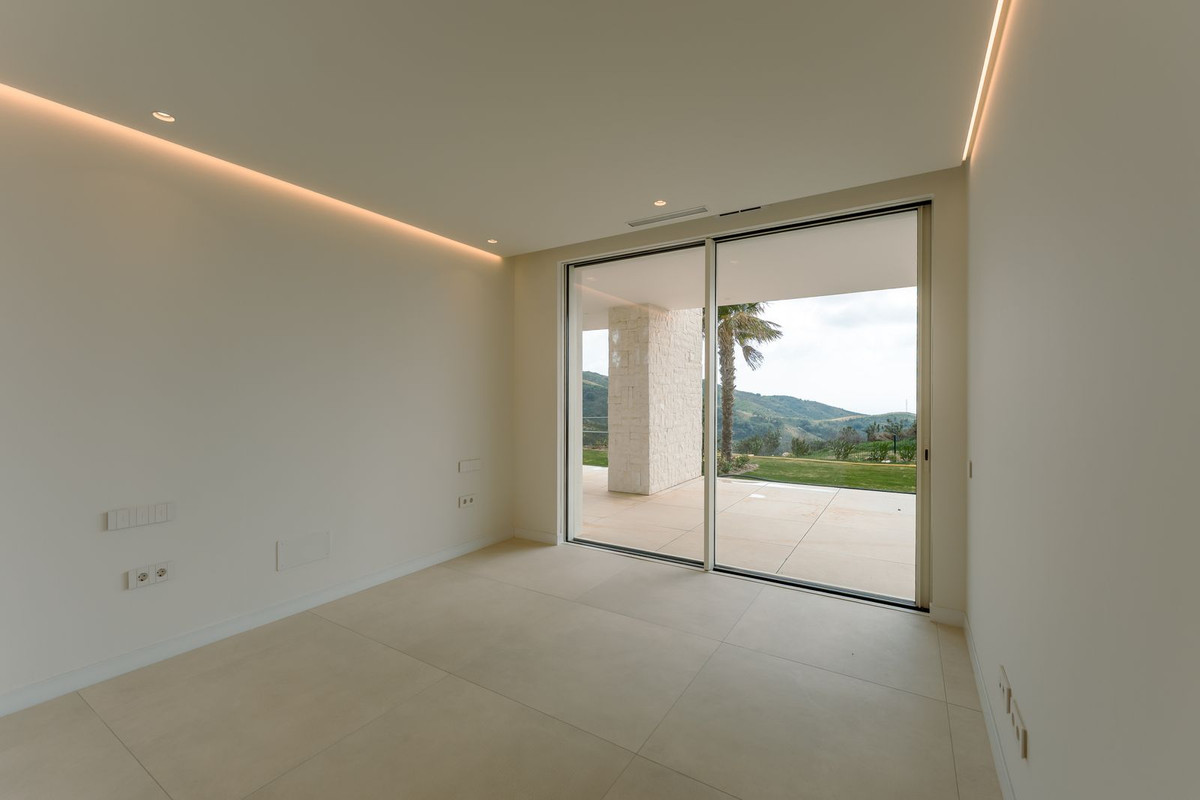 2 Bedroom Apartment in Ojén - Photo 4