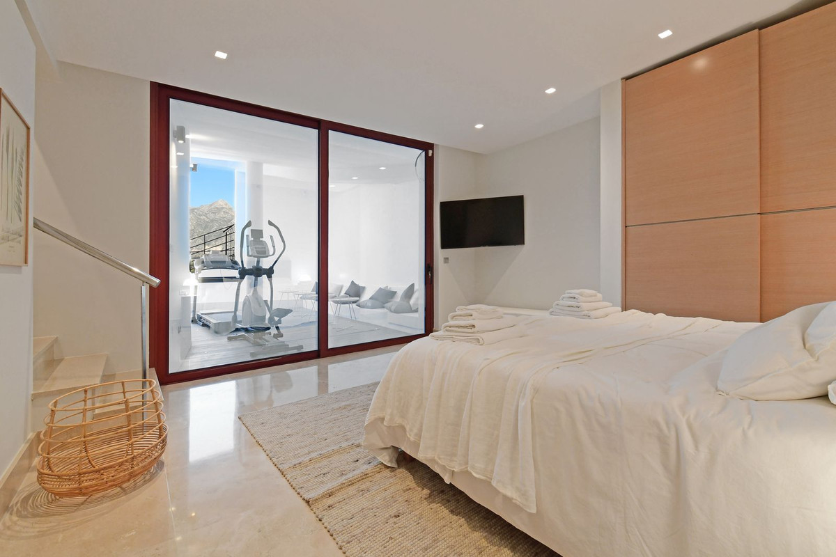 7 Bedroom Villa in Marbella - Photo 11