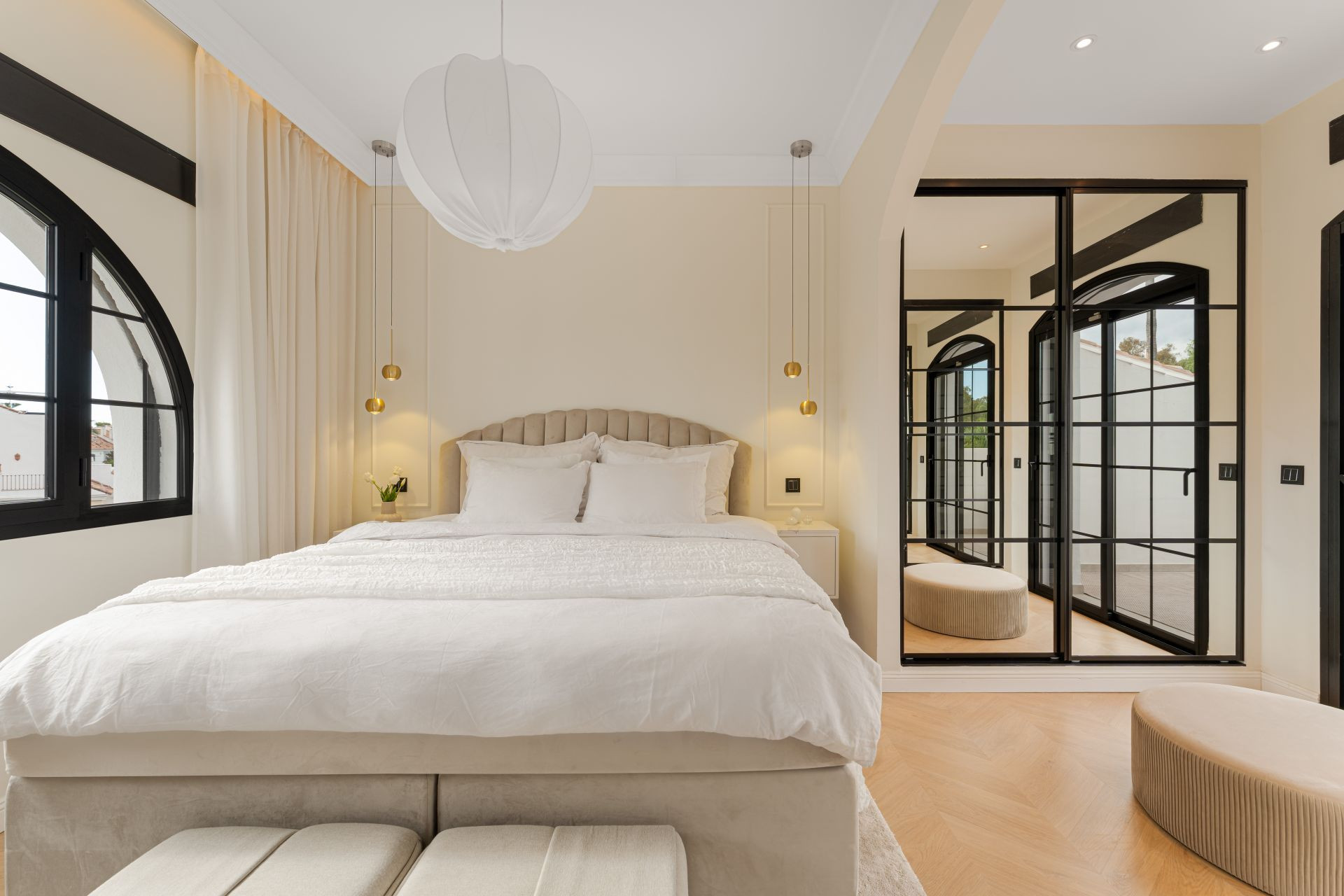 6 Bedroom Villa in Estepona - Photo 14