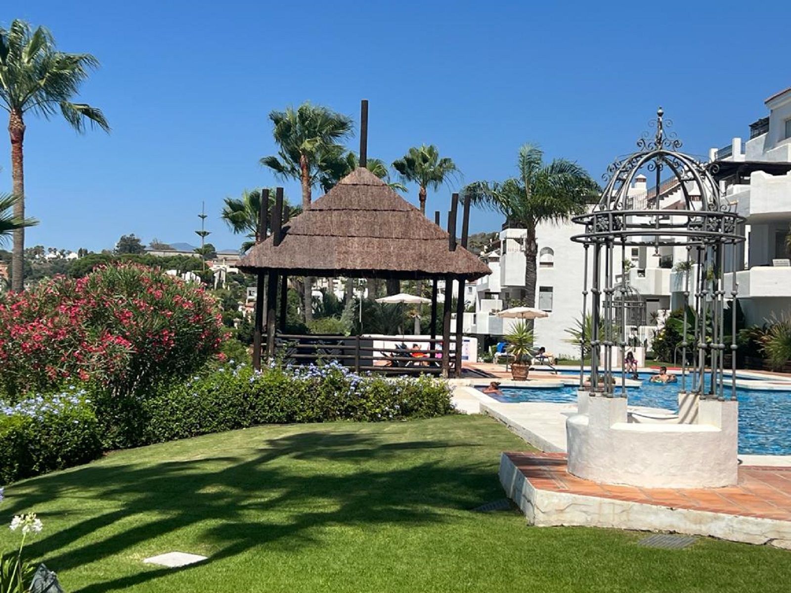 2 Bedroom Apartment in Marbella - Photo 26