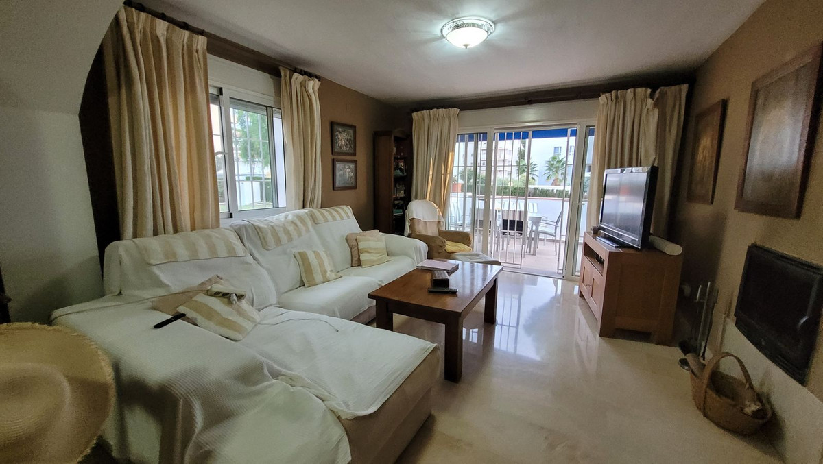 3 Bedroom Apartment in Marbella - Photo 9