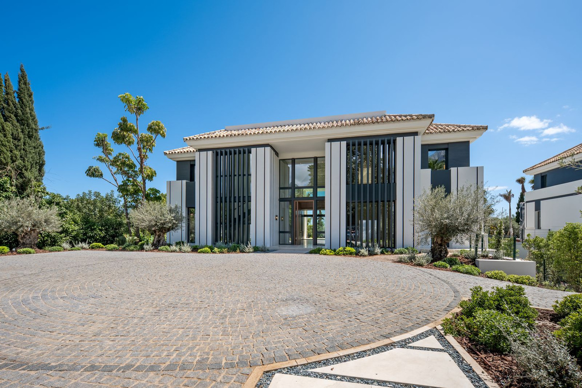 6 Bedroom Villa in Marbella - Photo 34