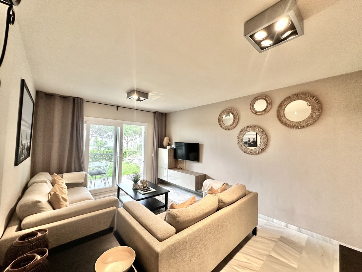 2 Bedroom Apartment in Mijas - Photo 15