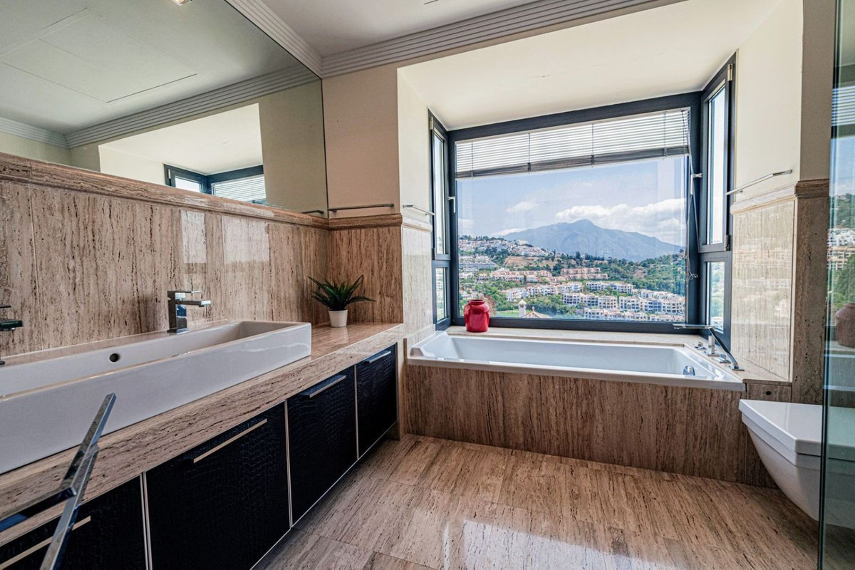 4 Bedroom Villa in Benahavís - Foto 17