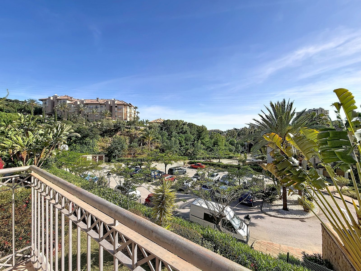 2 Bedroom Apartment in Marbella - Photo 9