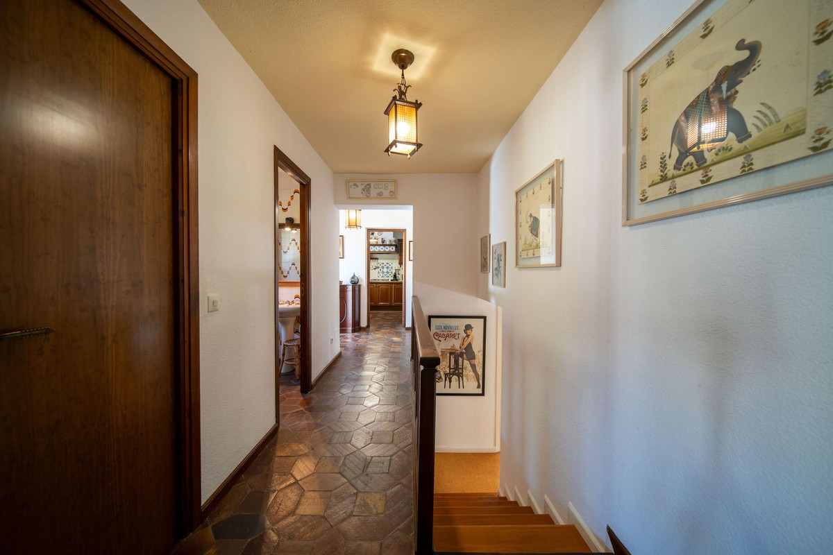 3 Bedroom Villa in Fuengirola - Photo 10