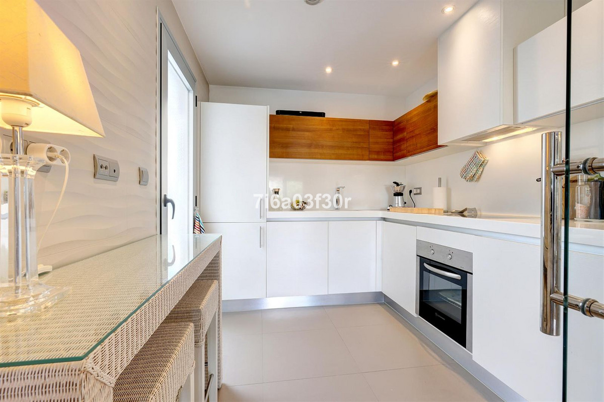3 Bedroom Penthouse in San Pedro de Alcántara - Photo 9