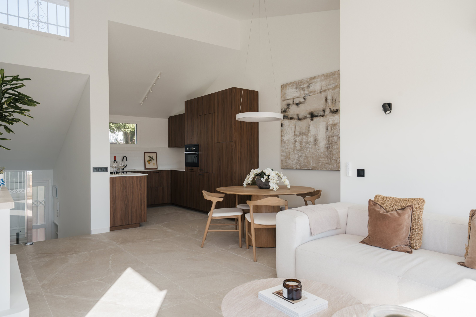 2 Bedroom Townhouse in Estepona - Photo 2