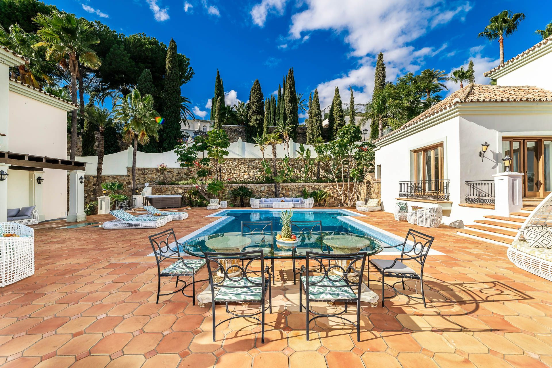 16 Bedroom Villa in Benahavís - Foto 25