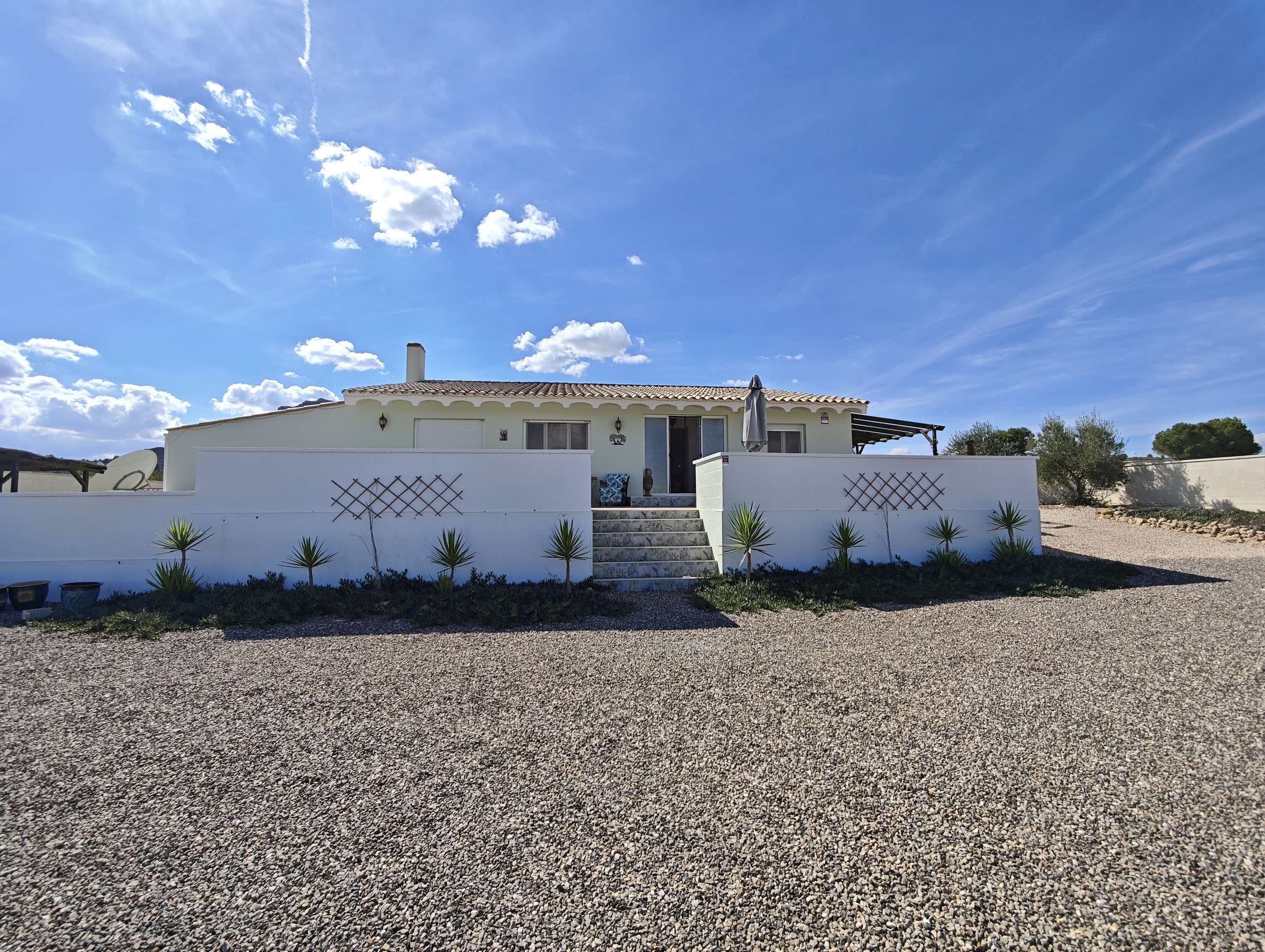 4-bedroom villa with pool in Albacete, Spain – Photo 12