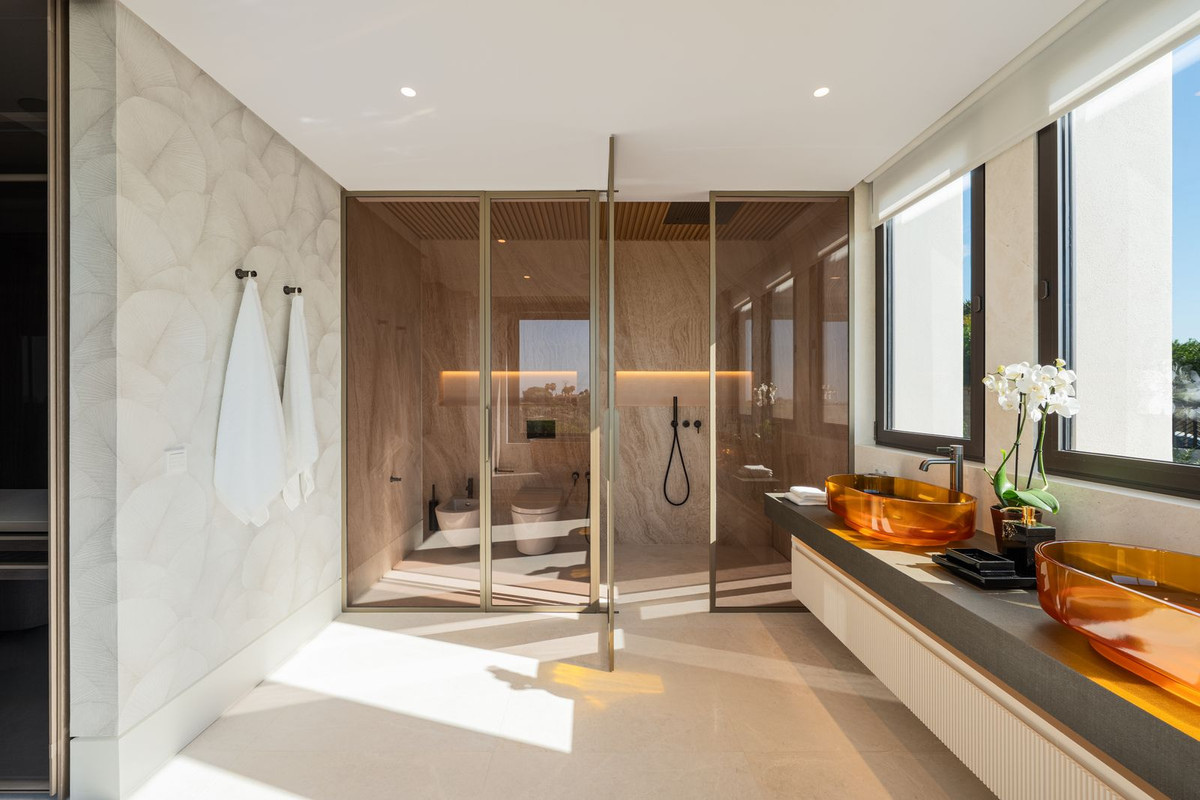 5 Bedroom Villa in Marbella - Фото 17