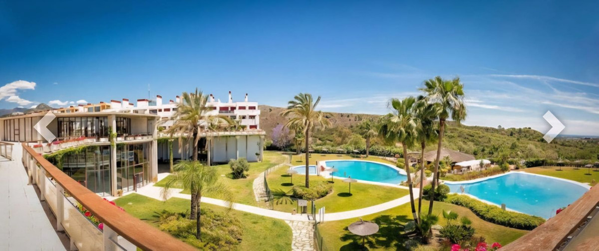 2 Bedroom Penthouse in Benahavís