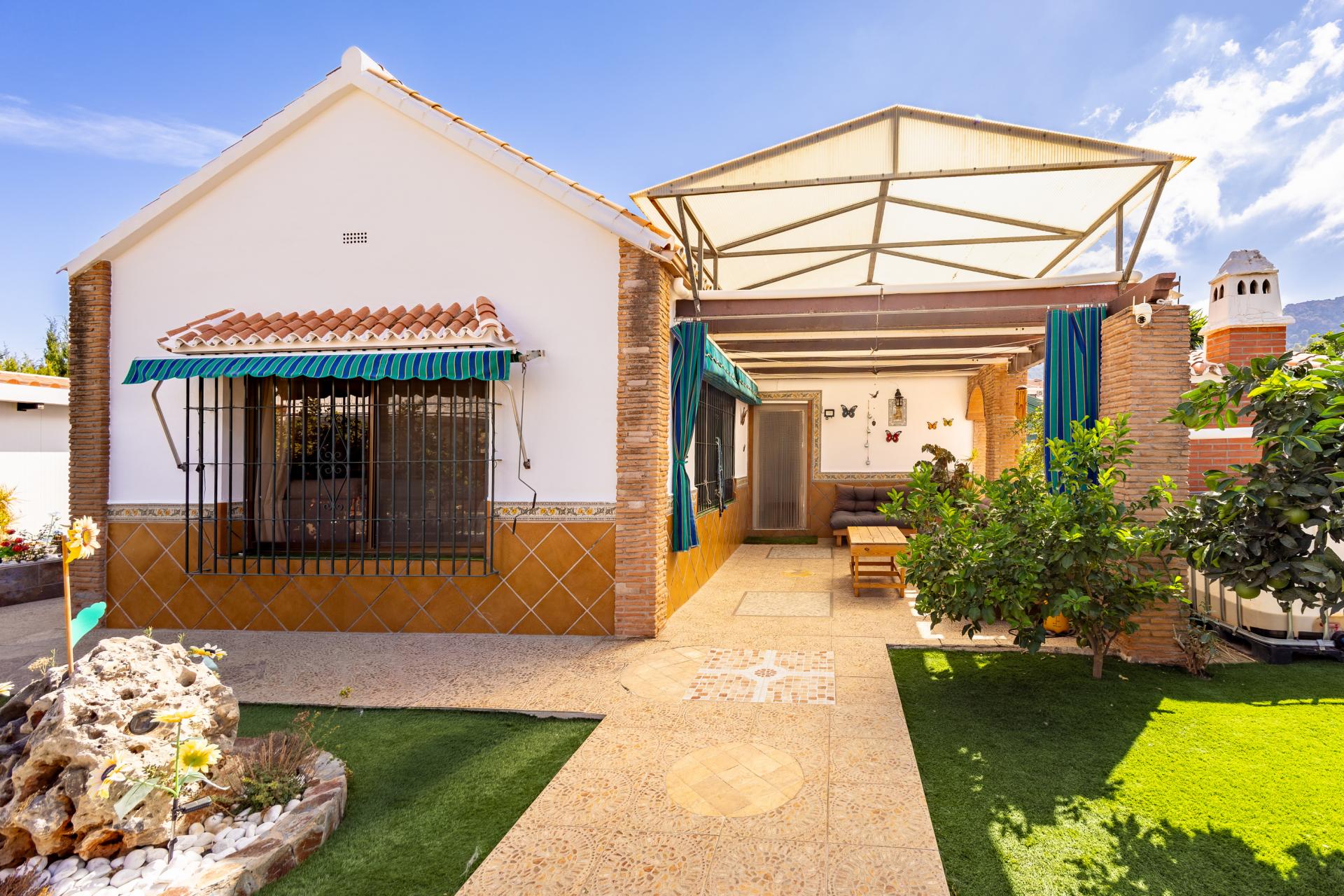 3 Bedroom Villa in Alhaurín de la Torre - Photo 2