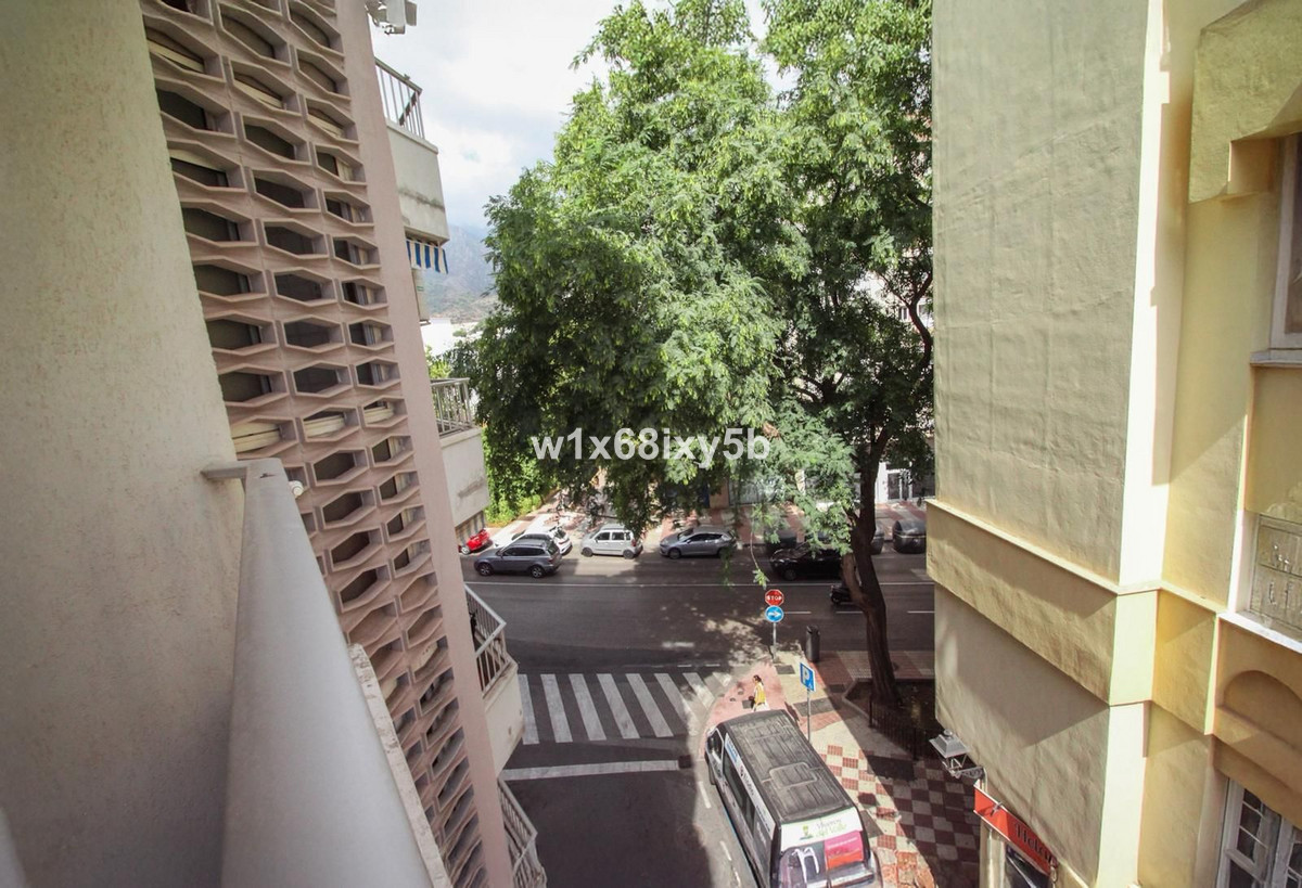 3 Bedroom Apartment in Marbella - Photo 21