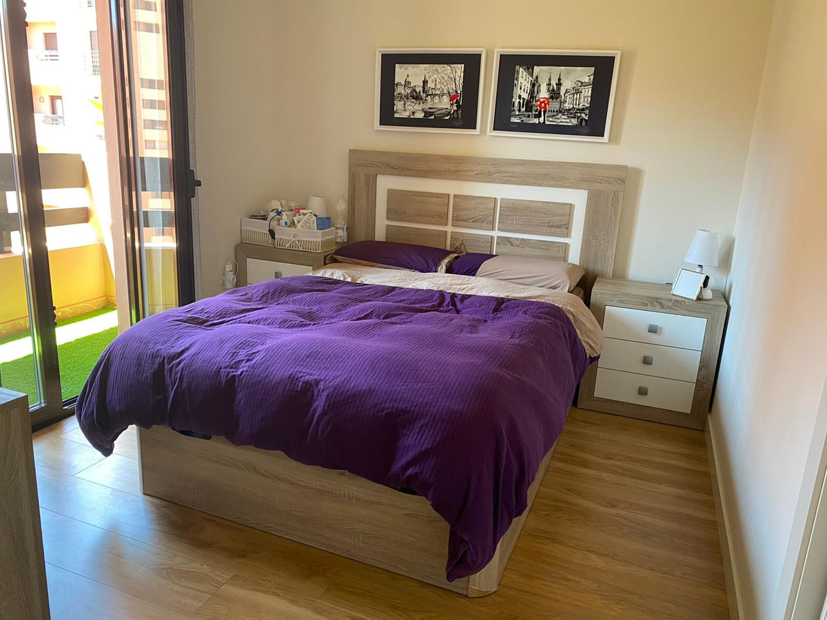 4 Bedroom Apartment in Benalmádena - Photo 14