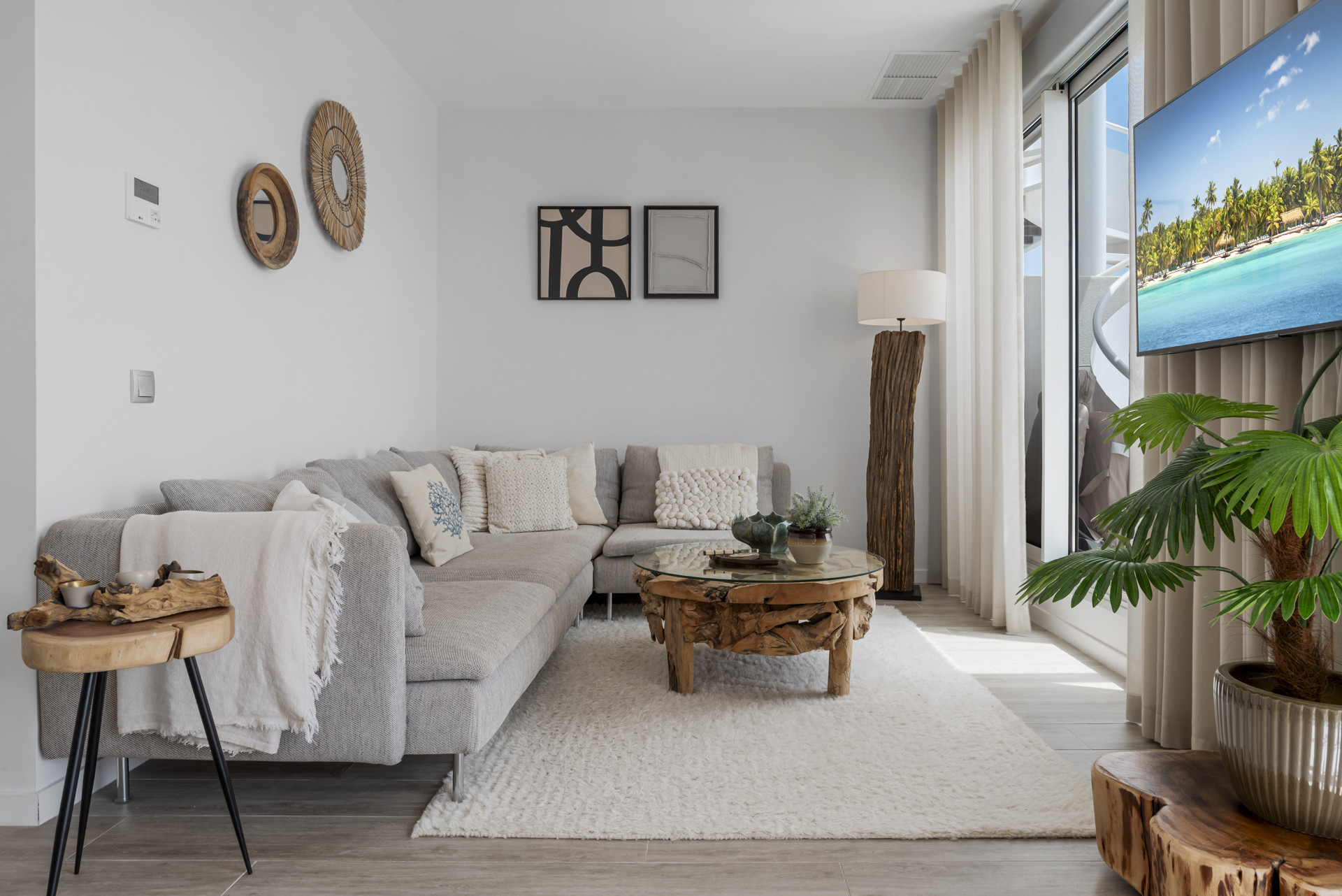 2 Bedroom Penthouse in Estepona - Photo 11
