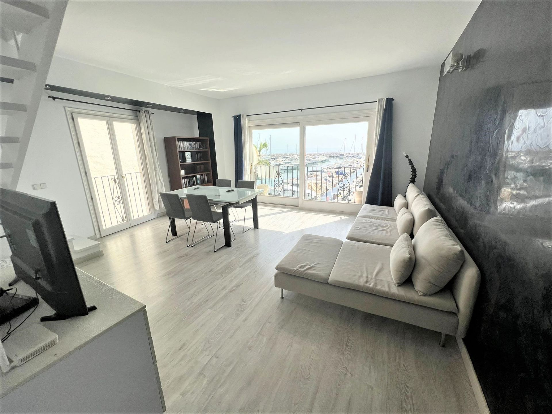 3 Bedroom Townhouse in Marbella - Photo 3