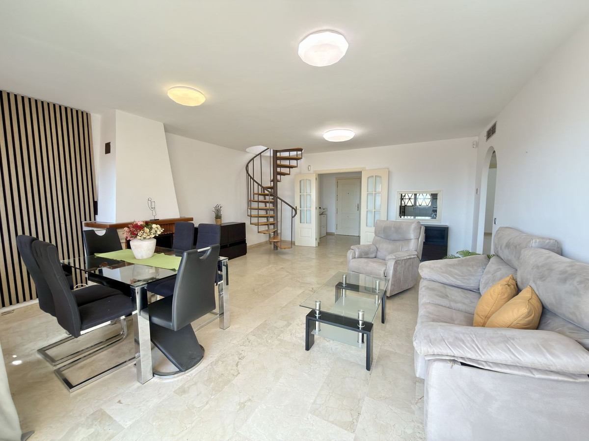 3 Bedroom Penthouse in Mijas - Photo 10