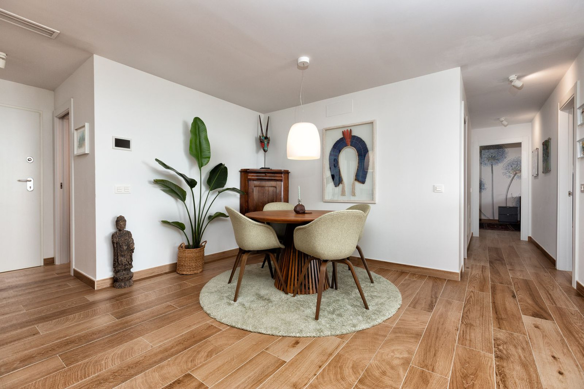 3 Bedroom Apartment in Fuengirola - Photo 14