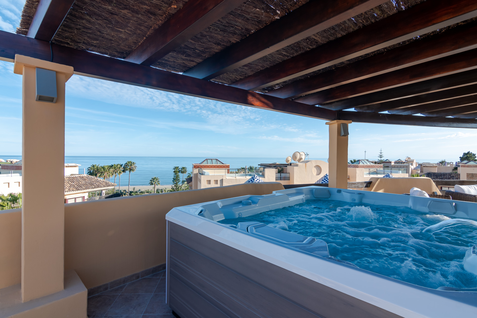 3 Bedroom Penthouse in Estepona - Photo 27